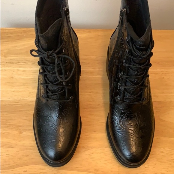 Timberland Sienna High Embossed Waterproof Boot - Picture 2 of 12